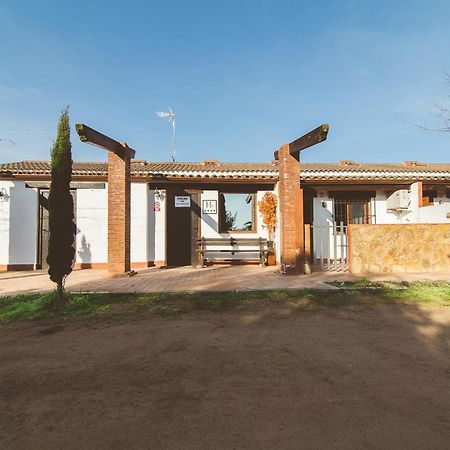 Hotel El Pueblo De Leo Badajoz Exterior foto
