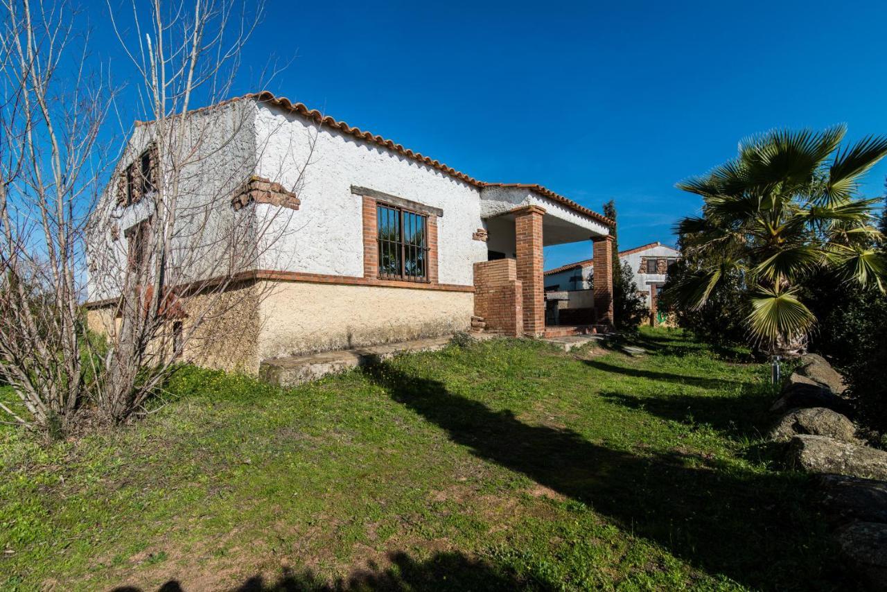 Hotel El Pueblo De Leo Badajoz Exterior foto
